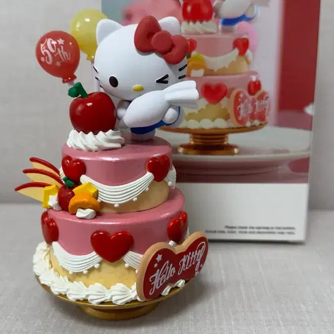 [BUNJANG] Sanrio Hello Kitty Cake Figure (Full Box) / 케이크키티 피규어(풀박스)
