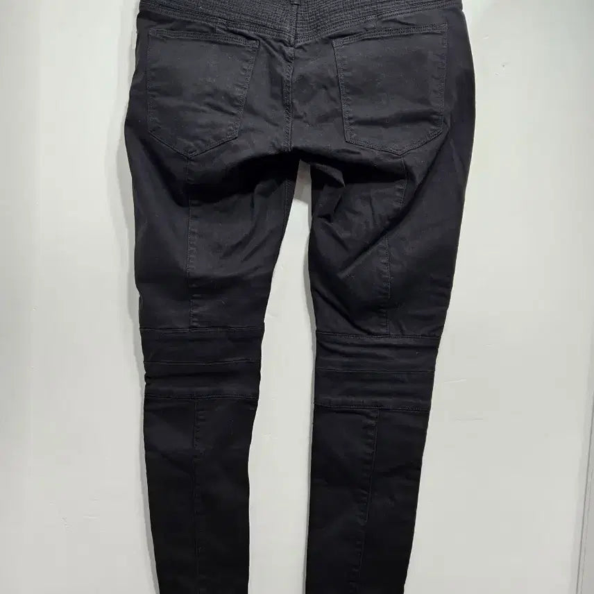 [SOLD OUT] H&amp;M 블랙 스키니핏 바이커 데님 팬츠 [미사용]