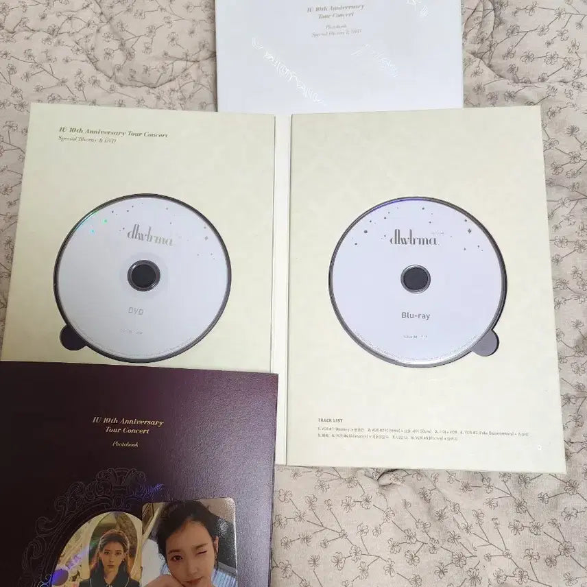 [SOLD OUT] [BUNJANG] IU 10th Anniversary DVD/Blu-ray Set / 아이유 10주년  DVD 블루레이