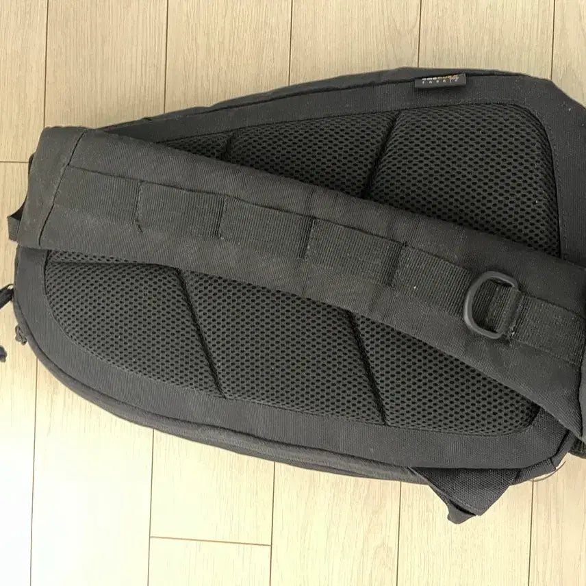 [BUNJANG] Covernat Sling Bag / 커버낫 스트링 슬링백
