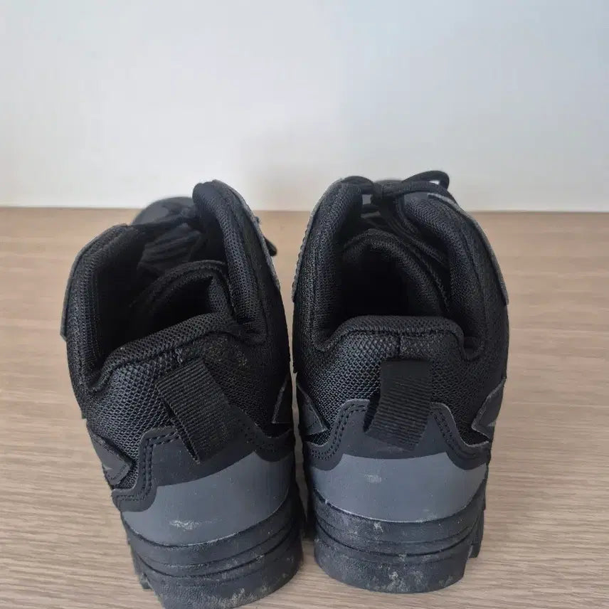 [BUNJANG] Black Hiking Boots 220mm - Children&