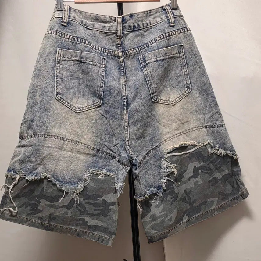[BUNJANG] Layered Camo Denim Bermuda Shorts / 레이어드 카모 청 버뮤다팬츠 새제품