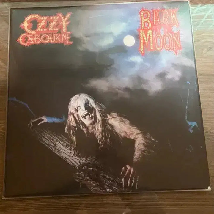 [BUNJANG] Ozzy Osbourne Bark at the Moon LP / ozzy osbourne 오지 오스본 Bark at the Moon LP