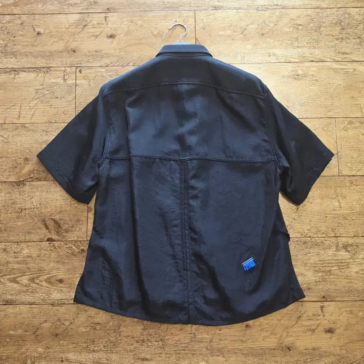[BUNJANG] [L] 아더에러 25ss product 57 반팔셔츠 noir 새상품 / [L] 아더에러 25ss product 57 반팔셔츠 noir 새상품