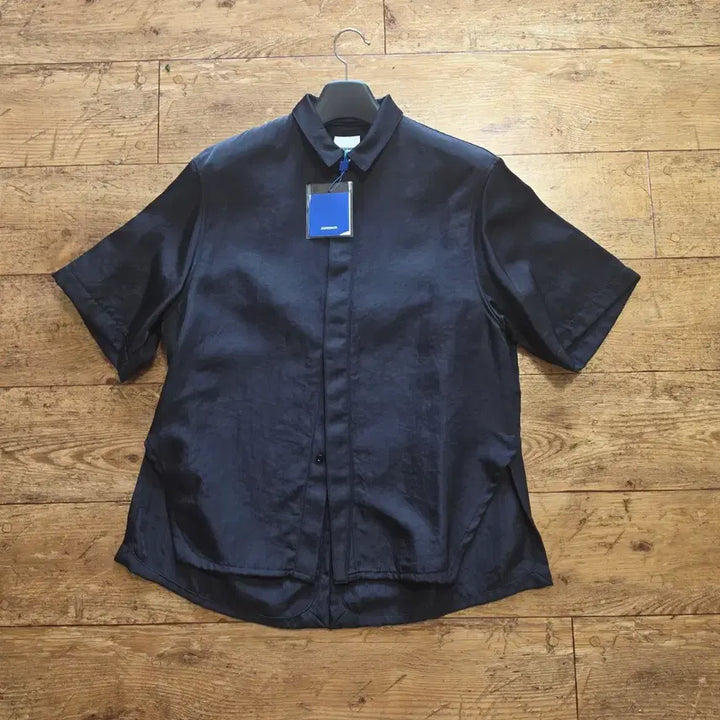 [BUNJANG] [L] 아더에러 25ss product 57 반팔셔츠 noir 새상품 / [L] 아더에러 25ss product 57 반팔셔츠 noir 새상품