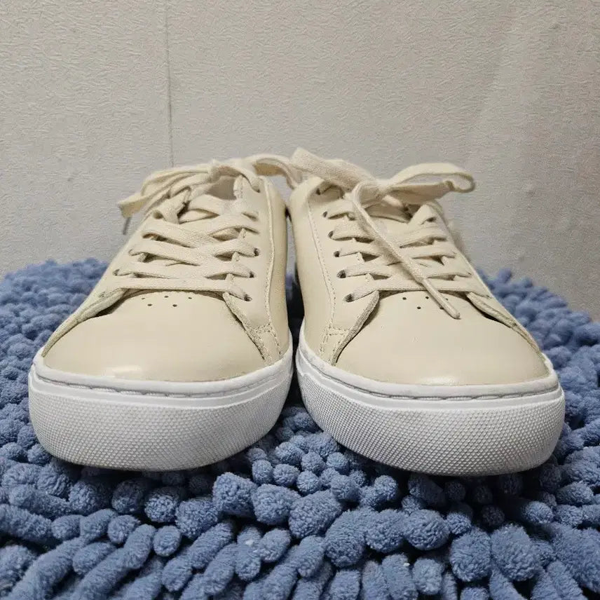 [BUNJANG] Lacoste Ivory Leather Sneakers / 라코스테 아이보리색 레더 스니커즈 38