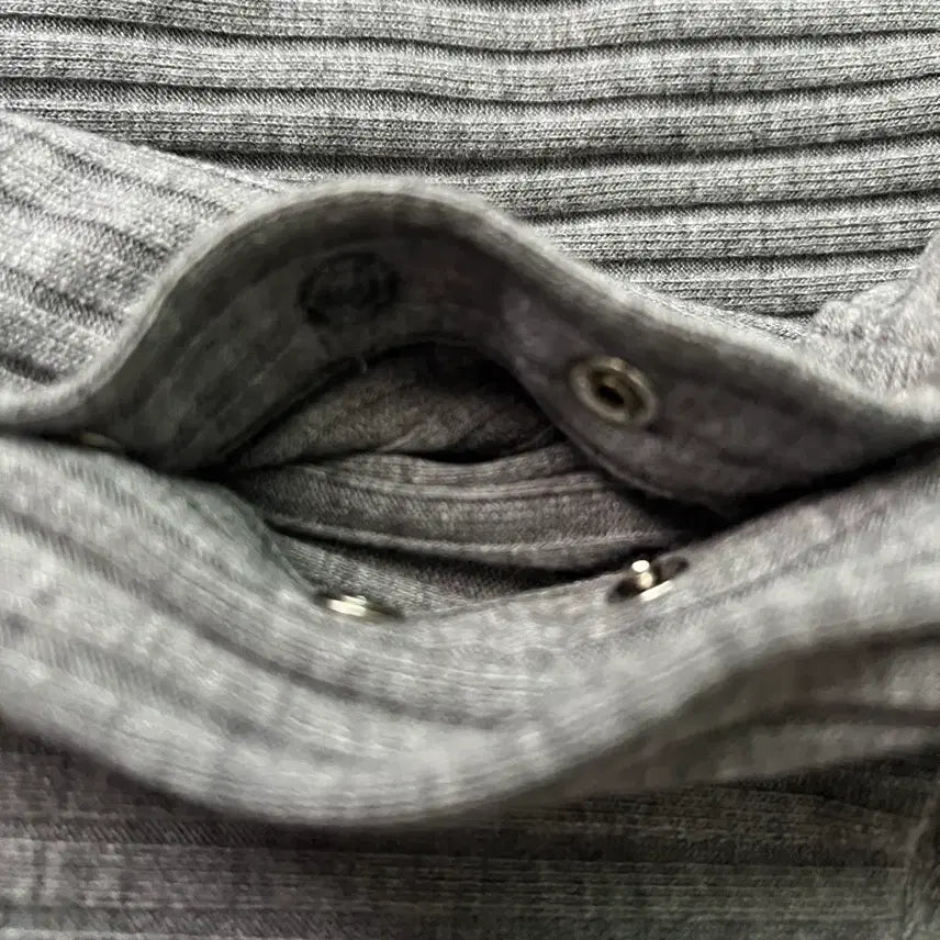 [BUNJANG] Alice Lived Henley Neck Knit Sweater / 알리스 리브드 스냅 헨리넥 니트