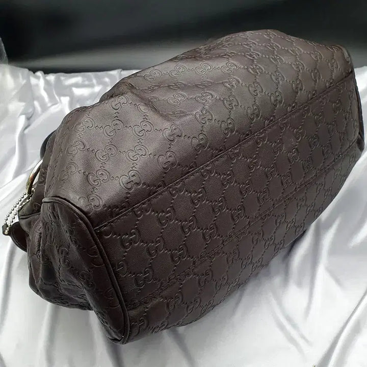 [SOLD OUT] 구찌 GG 가죽 팬던트장식 숄더백 중고 가방 은피아노