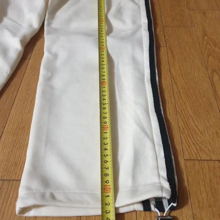 [SOLD OUT] 아이보리 삼선 트레이닝 팬츠 허리밴드 기장92정도