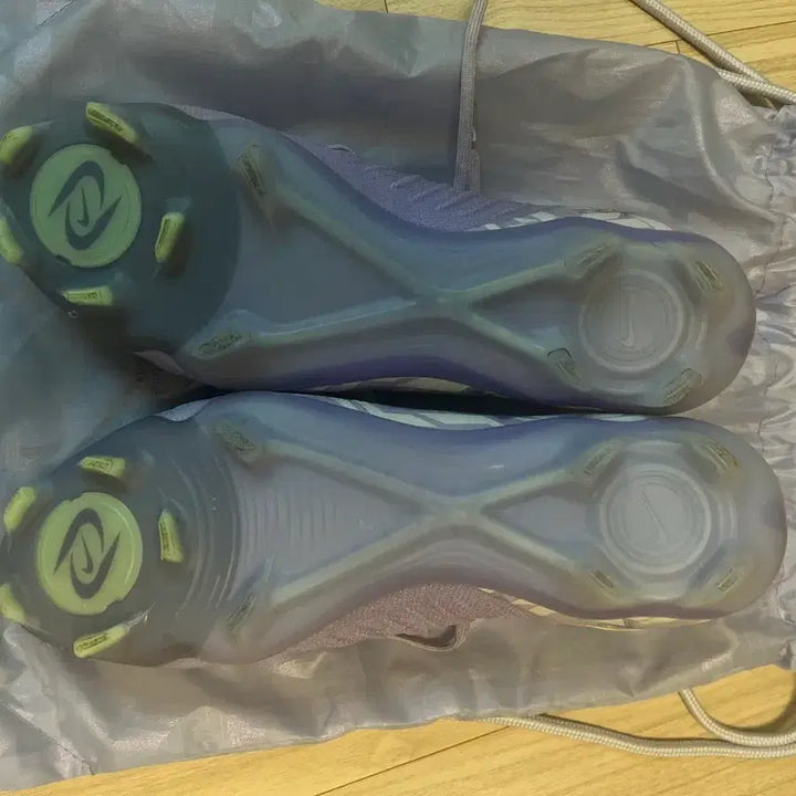 [BUNJANG] Nike Phantom GX2 Elite FG Soccer Cleats / 나이키 팬텀 gx2 엘리트 fg 275 유나이티드 팩