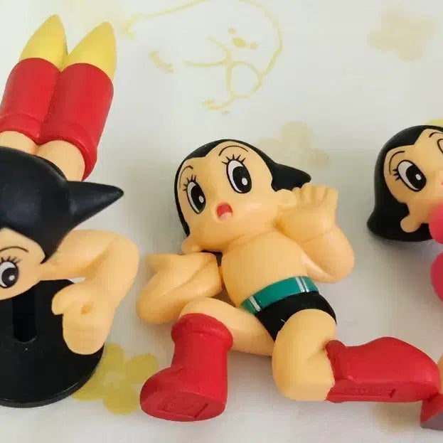 [BUNJANG] Lotte Atom Figure Set / (할인중) 롯데리아 아톰,우란 피규어 세트