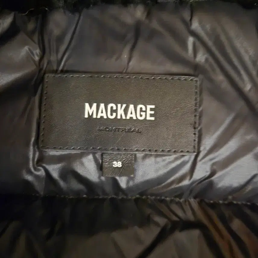 [BUNJANG] Mackage Dixon Gold Detail Padded Jacket / 맥케이지 딕슨 금장 38사이즈