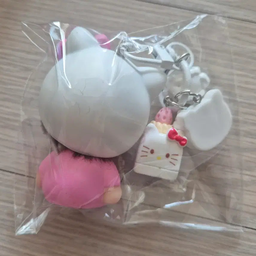 [BUNJANG] Monchhichi Kitty Transformation Keyring / 몬치치 키티모자 변신 키링 짱귀여움