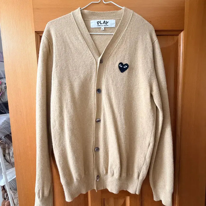 [BUNJANG] Comme des Garcons Play Beige Cardigan / 꼼데 play 베이지 가디건