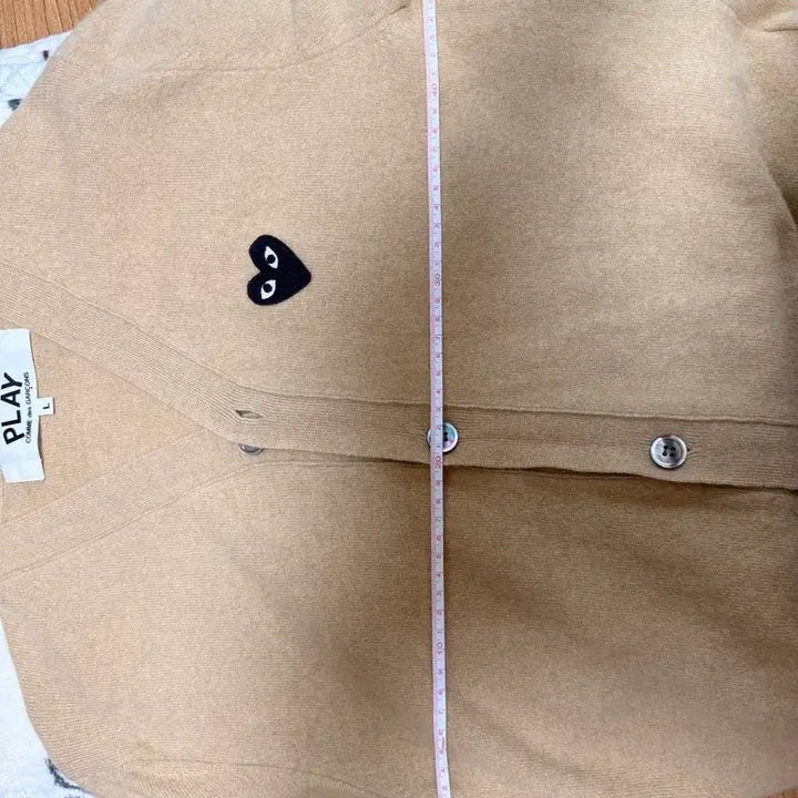[BUNJANG] Comme des Garcons Play Beige Cardigan / 꼼데 play 베이지 가디건