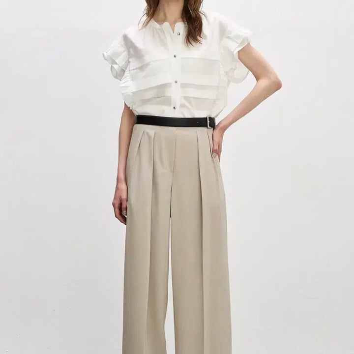 [BUNJANG] System White Ruffle Detail Top / 새상품/시스템 화이트 캉캉 디테일 탑/택55/55-66