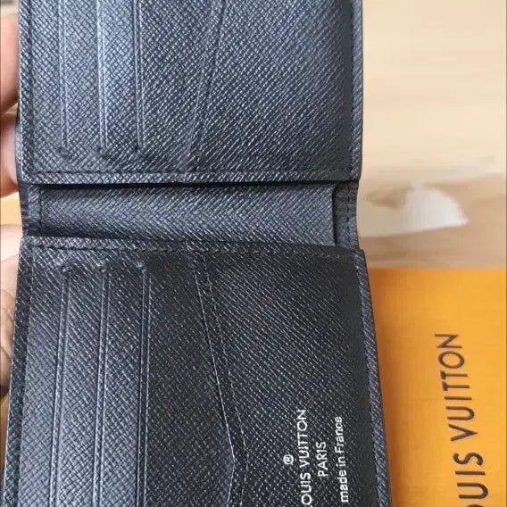 [SOLD OUT] 루이비통 이클립스 반지갑/지갑 정품S급(감정O)