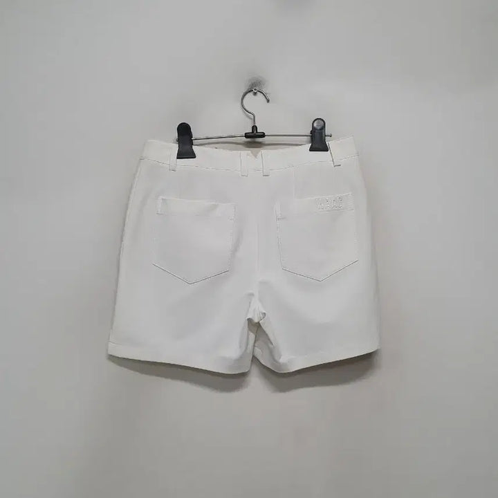 [BUNJANG] WAAC White Shorts / WAAC 왁 화이트 반바지