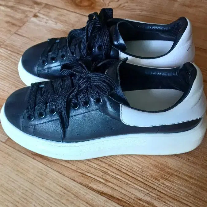 [BUNJANG] Alexander McQueen Oversized Sneakers 240mm / 알렉산더 맥퀸 오버솔 스니커즈  240mm