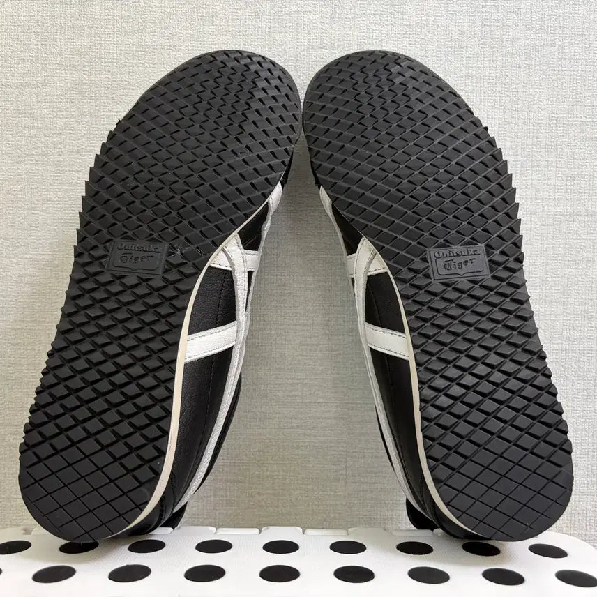 [SOLD OUT] 오니츠카타이거 여성 스니커즈 240