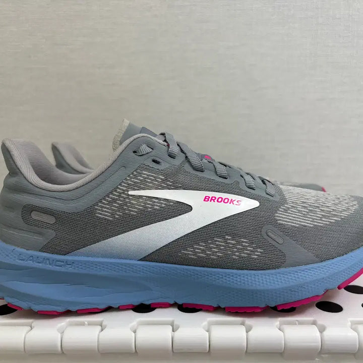 [SOLD OUT] 브룩스 런치9 런닝화 250