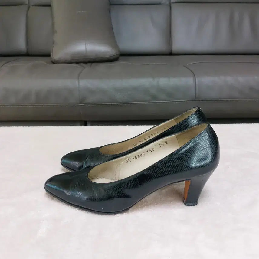 [BUNJANG] Ferragamo Heels / (225)페레가모 구두
