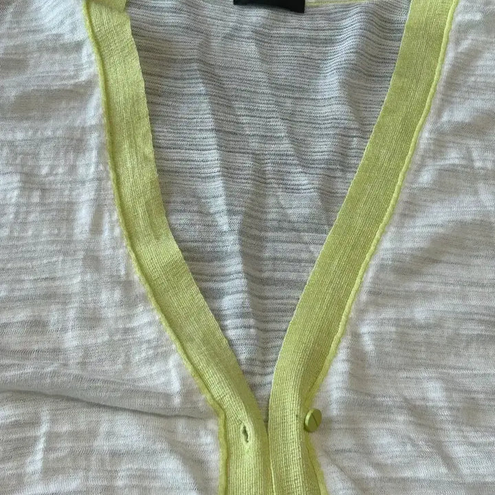 [BUNJANG] Benetton Cardigan (One Size) / 새상품 베네통 가디건 (ONE SIZE)