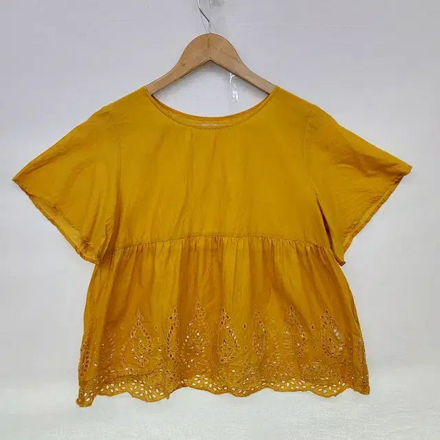 [BUNJANG] Coen Embroidered Blouse / coen 펀칭자수 블라우스