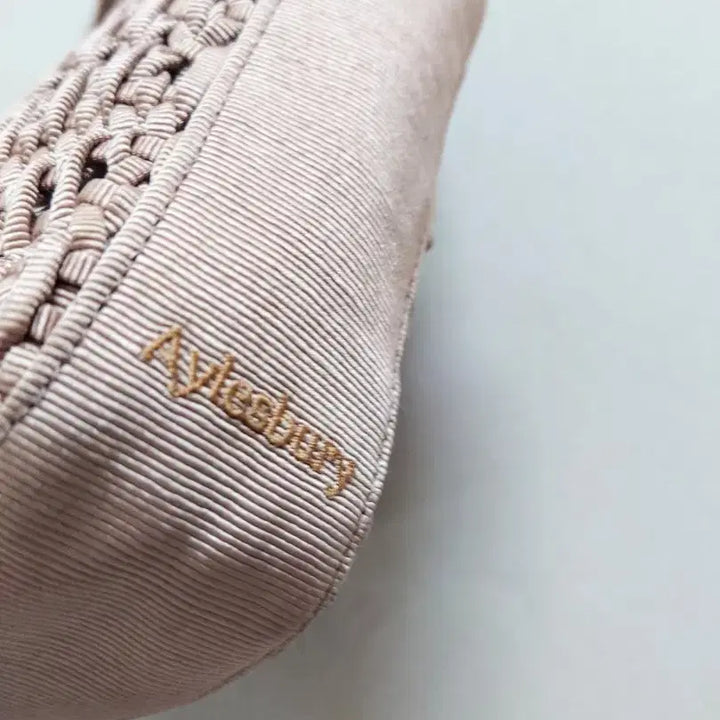 [BUNJANG] Aylesbury Knit Tote Bag / Aylesbury 니트 짜임 토트백