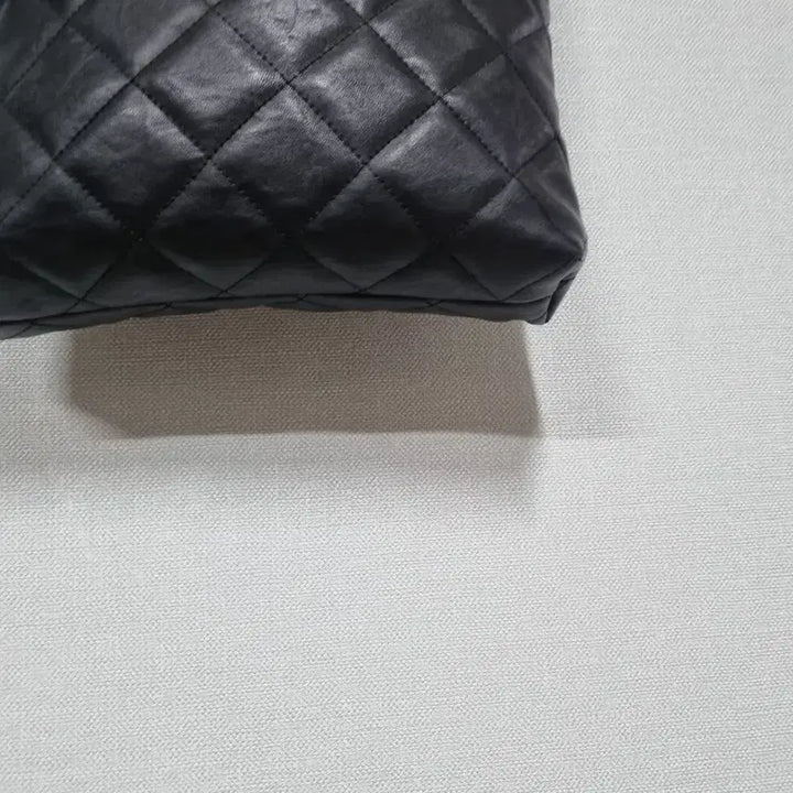 [BUNJANG] Black Quilted Crossbody Bag / 블랙 퀼팅 크로스백 패션가방 새것수준컨디션