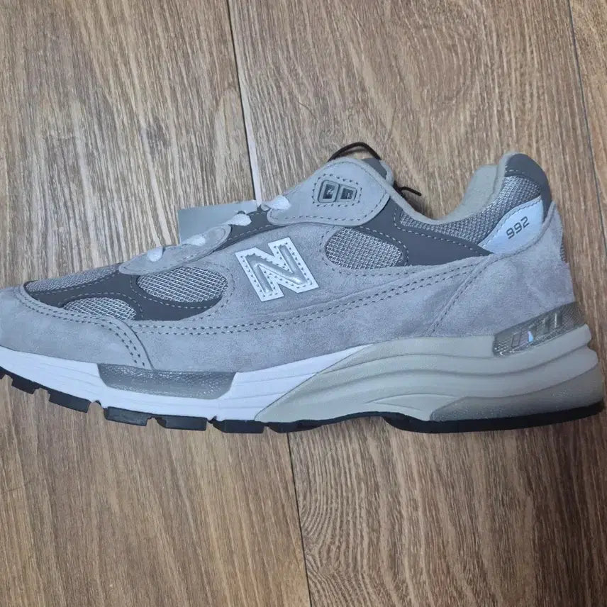[BUNJANG] New Balance 992 Gray Sneakers / 뉴발란스 / 뉴발 992 그레이 / 260