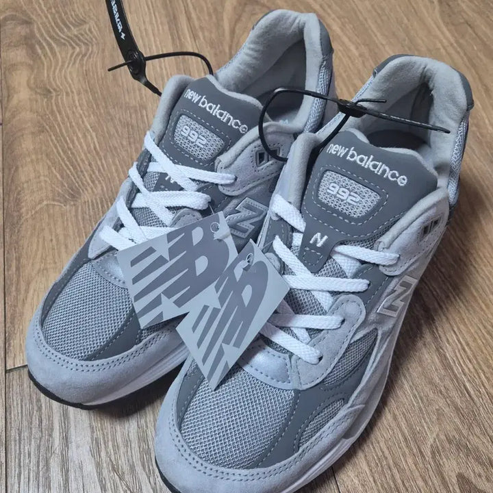 [BUNJANG] New Balance 992 Gray Sneakers / 뉴발란스 / 뉴발 992 그레이 / 260