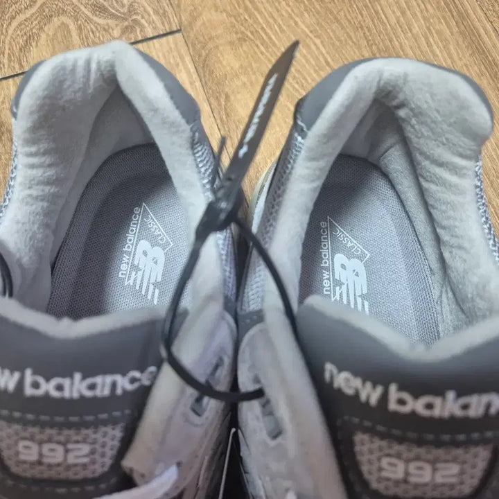 [BUNJANG] New Balance 992 Gray Sneakers / 뉴발란스 / 뉴발 992 그레이 / 260