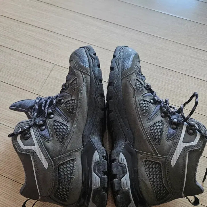 [BUNJANG] Nepa Hiking Boots 275 / 네파 등산화 275