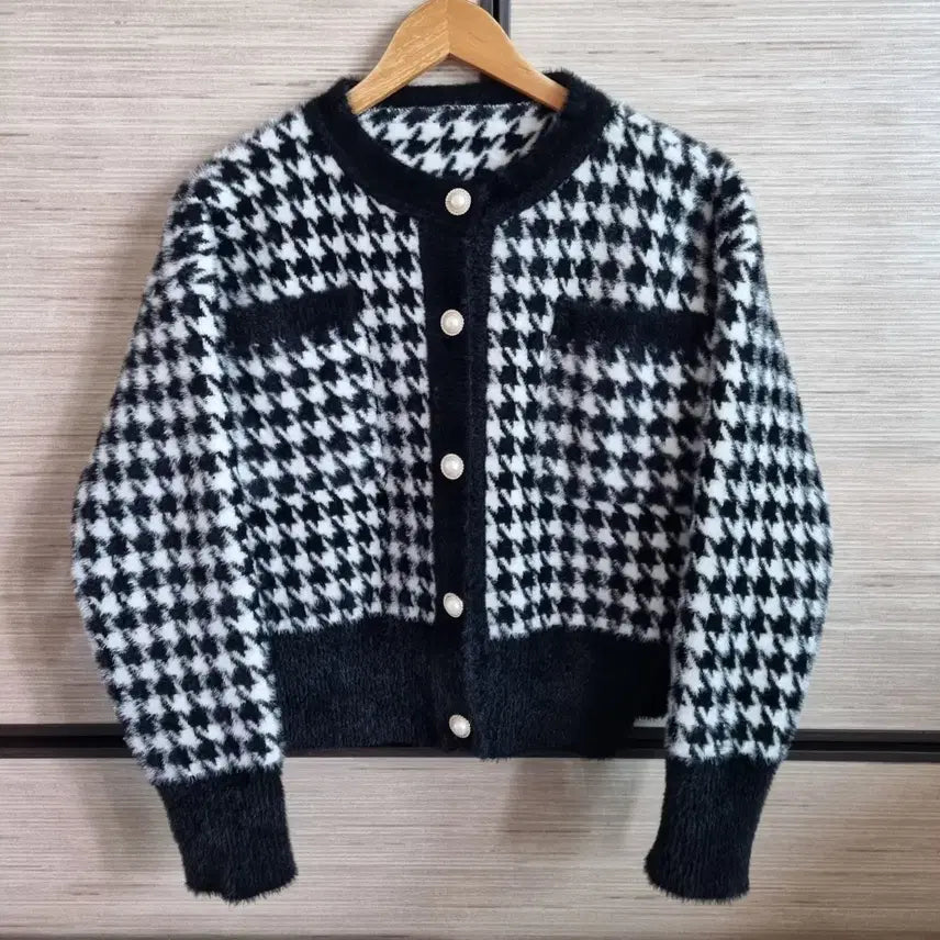 [SOLD OUT] 하운드투스 진주가디건