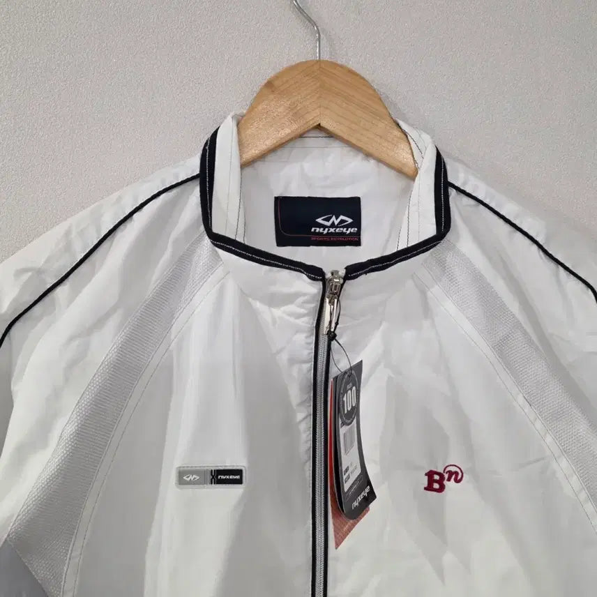 [BUNJANG] Nyxeye White Windbreaker Jacket / 뉴제제 nyxeye 화이트 바람막이 100 사이즈