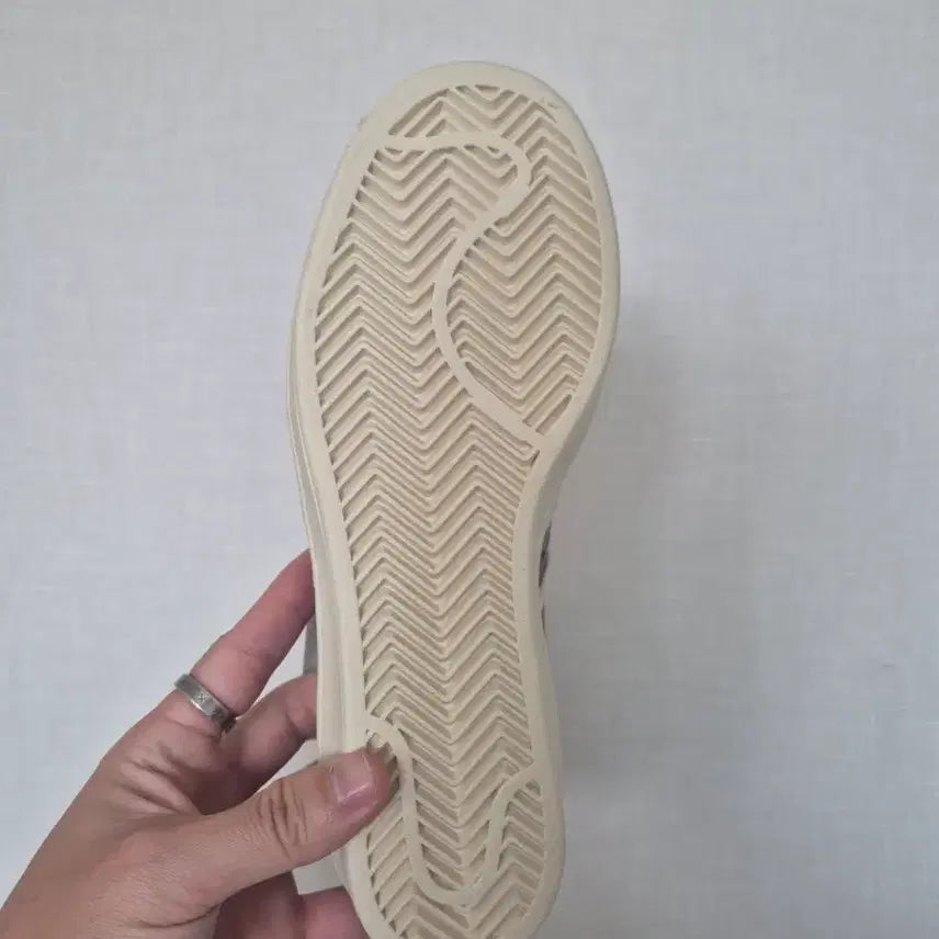 [SOLD OUT] [새상품/235] 아디다스 x 떠그클럽 슈퍼스타 빈티지