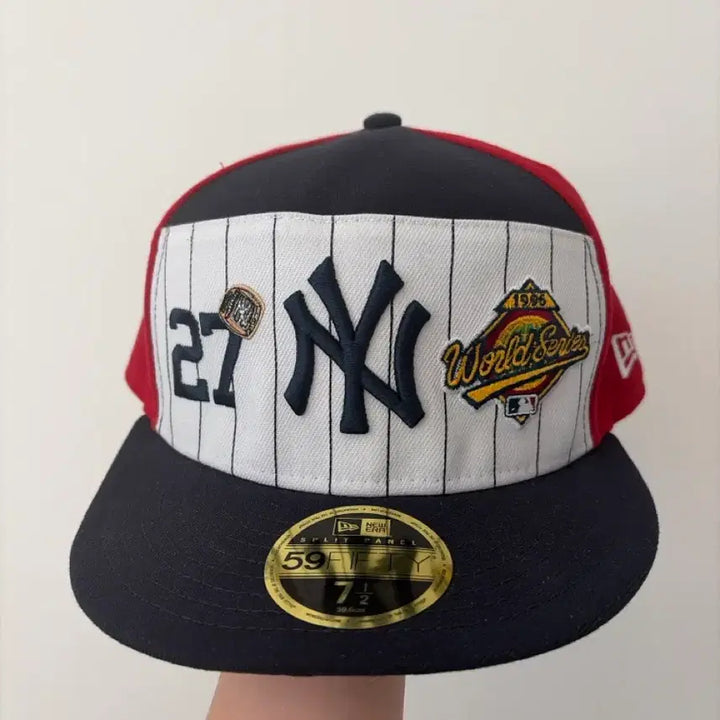 [BUNJANG] MLB New York Yankees Script Split Panel Fitted Cap / MLB 뉴욕 양키스 스크립트 스플릿 패널 피티드캡 화이트/네이비