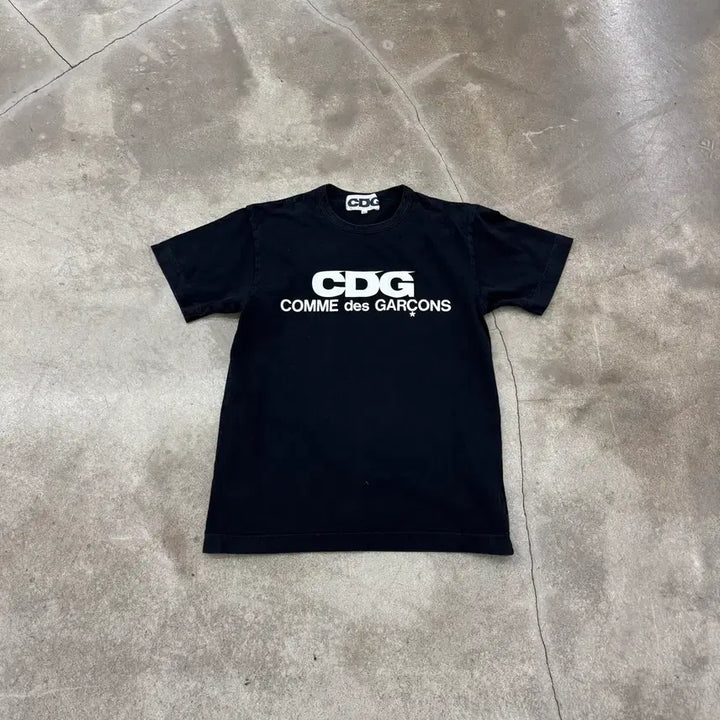 [SOLD OUT] 꼼데가르송 CDG 블랙 반팔 티셔츠