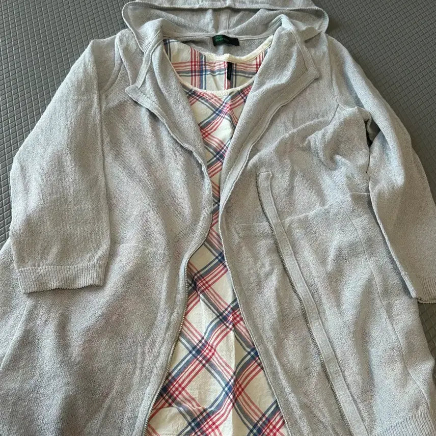 [BUNJANG] Benetton Hooded Cardigan / 베네통 후드 가디건 원사이즈
