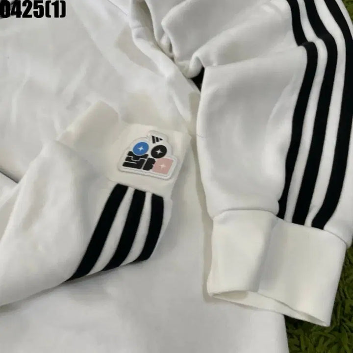 [BUNJANG] Adidas White Three Stripes Sweatshirt / 아디다스 삼선 흰색 맨투맨 티셔츠