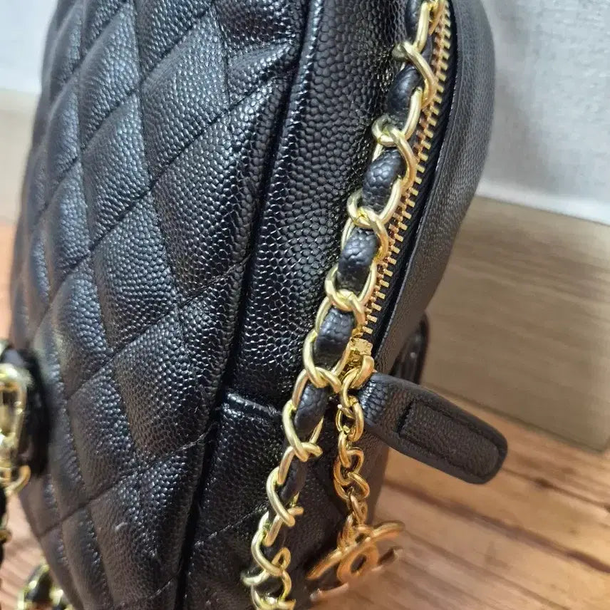 [BUNJANG] Black Quilted Chain Backpack / 블랙 백팩 체인백