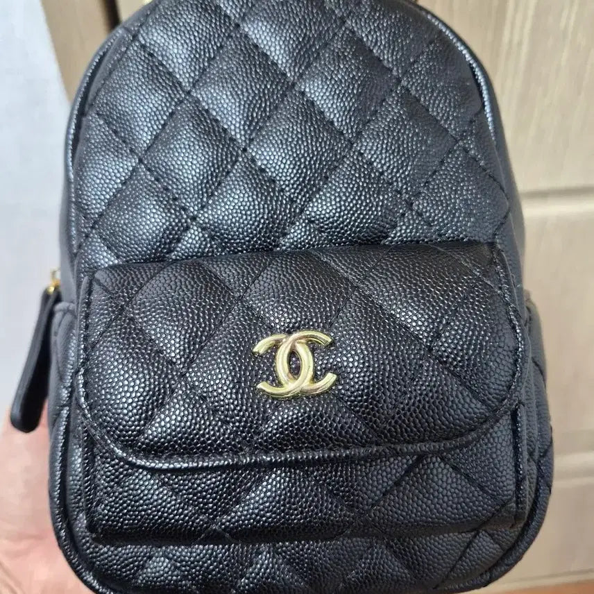 [BUNJANG] Black Quilted Chain Backpack / 블랙 백팩 체인백