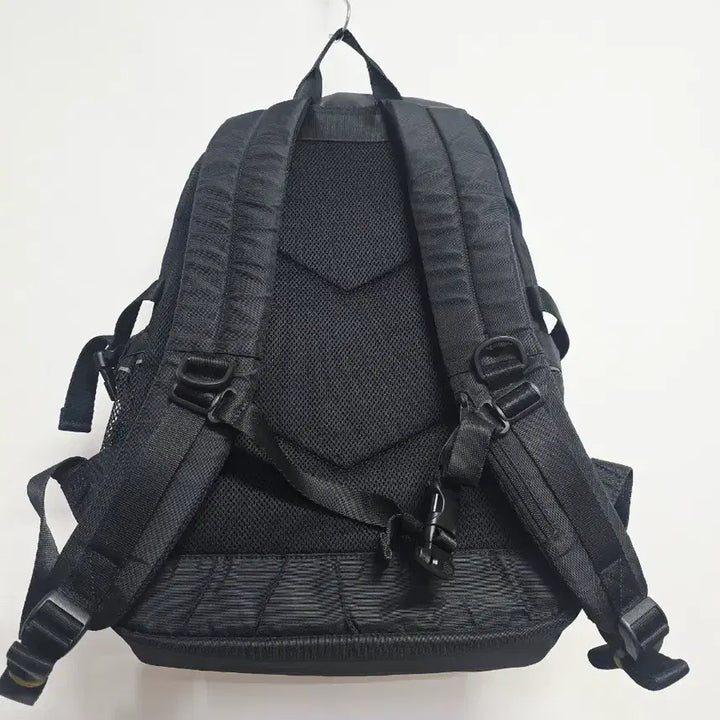 [BUNJANG] Umbro Black Backpack / 엄브로 검정색 백팩 가방