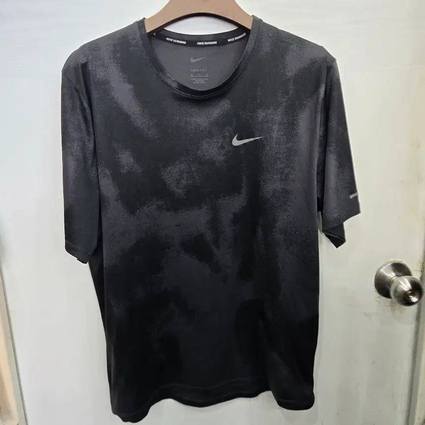 [SOLD OUT] 105,XL )) NIKE 나이키 드라이핏 러닝 반팔티셔츠!~