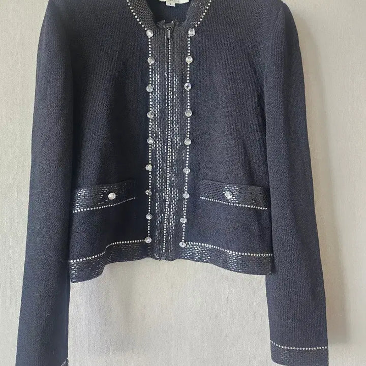 [SOLD OUT] 센존)보석.메탈 장식 가디건
