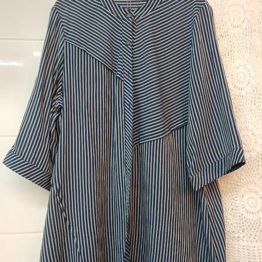 [SOLD OUT] 동명인견  스트라이프  블라우스 L정도(66.77)