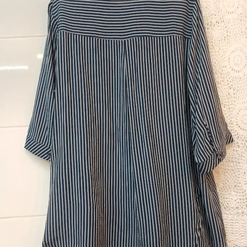 [SOLD OUT] 동명인견  스트라이프  블라우스 L정도(66.77)