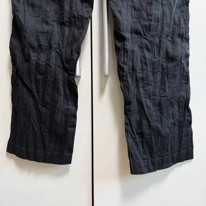 [BUNJANG] Issey Miyake Men Crinkle Pants Black / 이세이 미야케 맨 크링클 팬츠 2 블랙