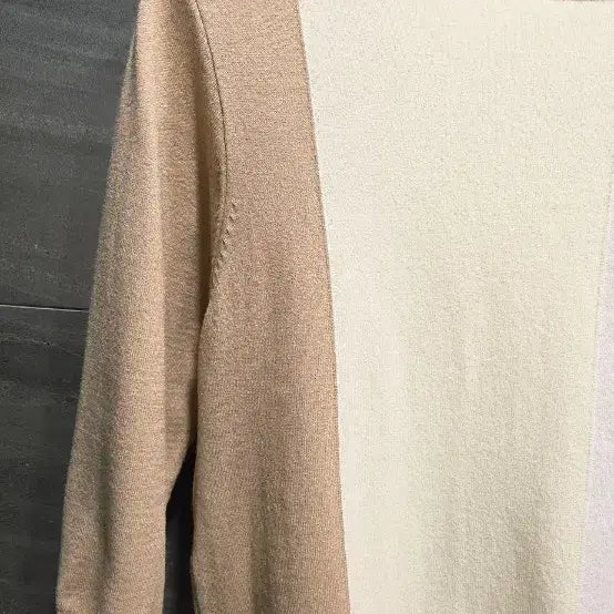 [BUNJANG] Unbranded Color Block Round Neck Top / NAN ,  세련된 6부  소매 라운드  F